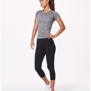 Lululemon Black Speed Up Crops Size 8